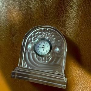 Baccarat glass mini clock